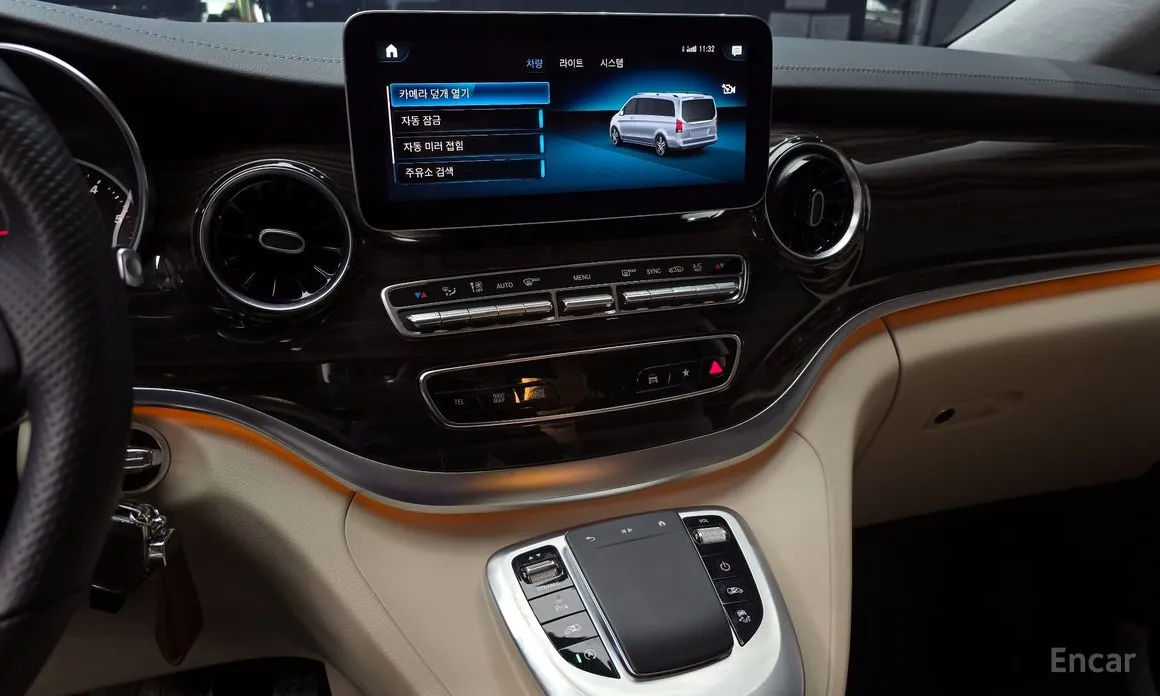 Фото 16 - Mercedes-Benz V-Class