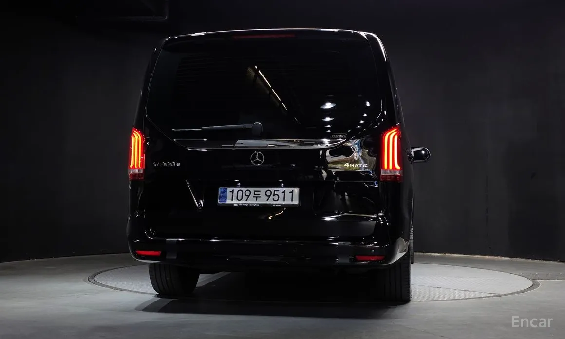 Фото 4 - Mercedes-Benz V-Class