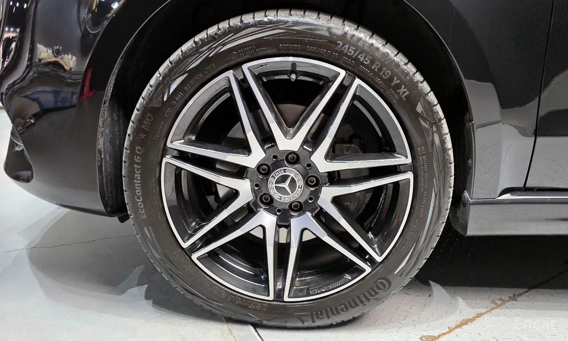 Фото 5 - Mercedes-Benz V-Class