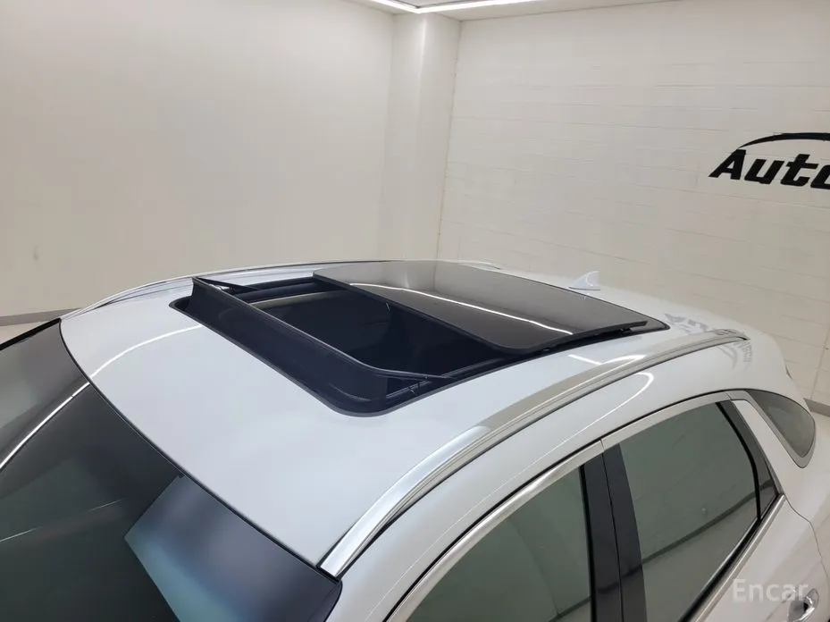 Фото 13 - Genesis GV70