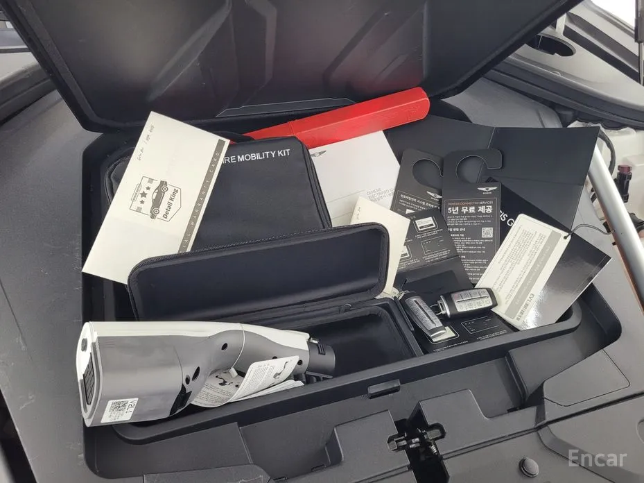 Фото 18 - Genesis GV70