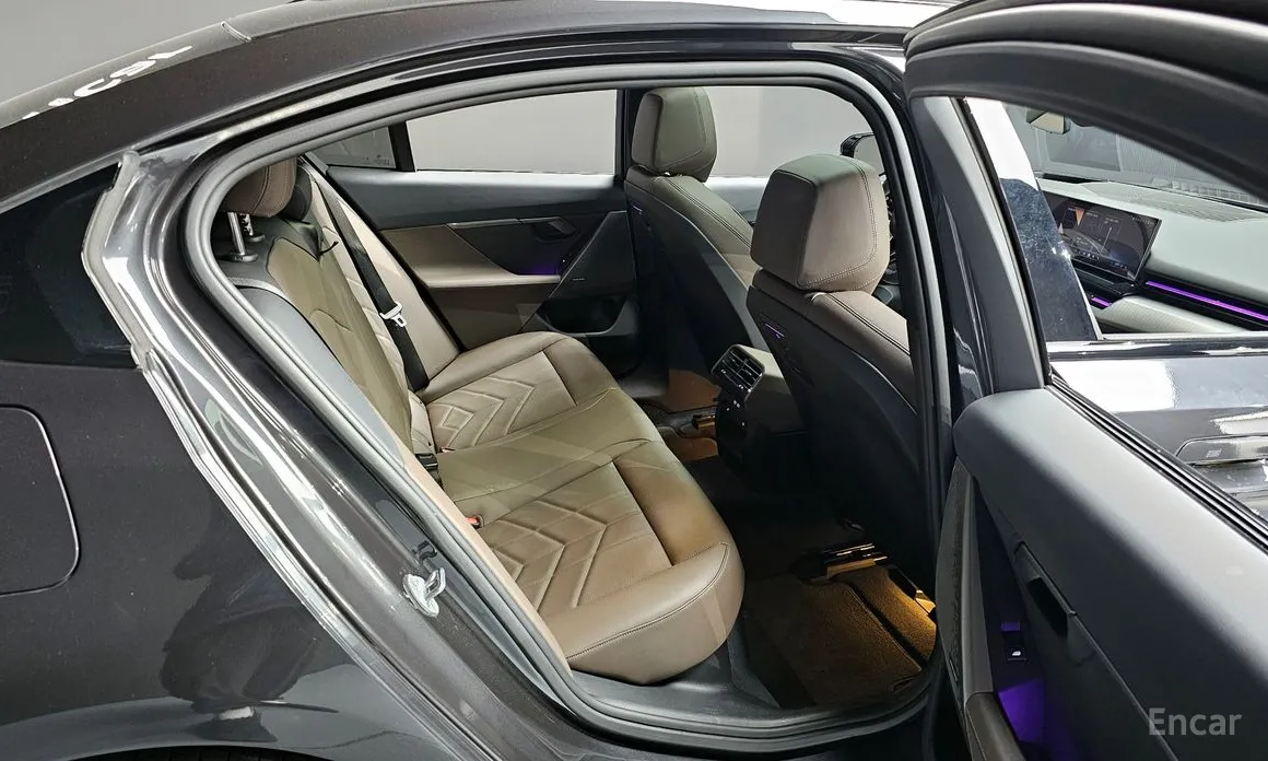 Фото 12 - BMW 5 Series