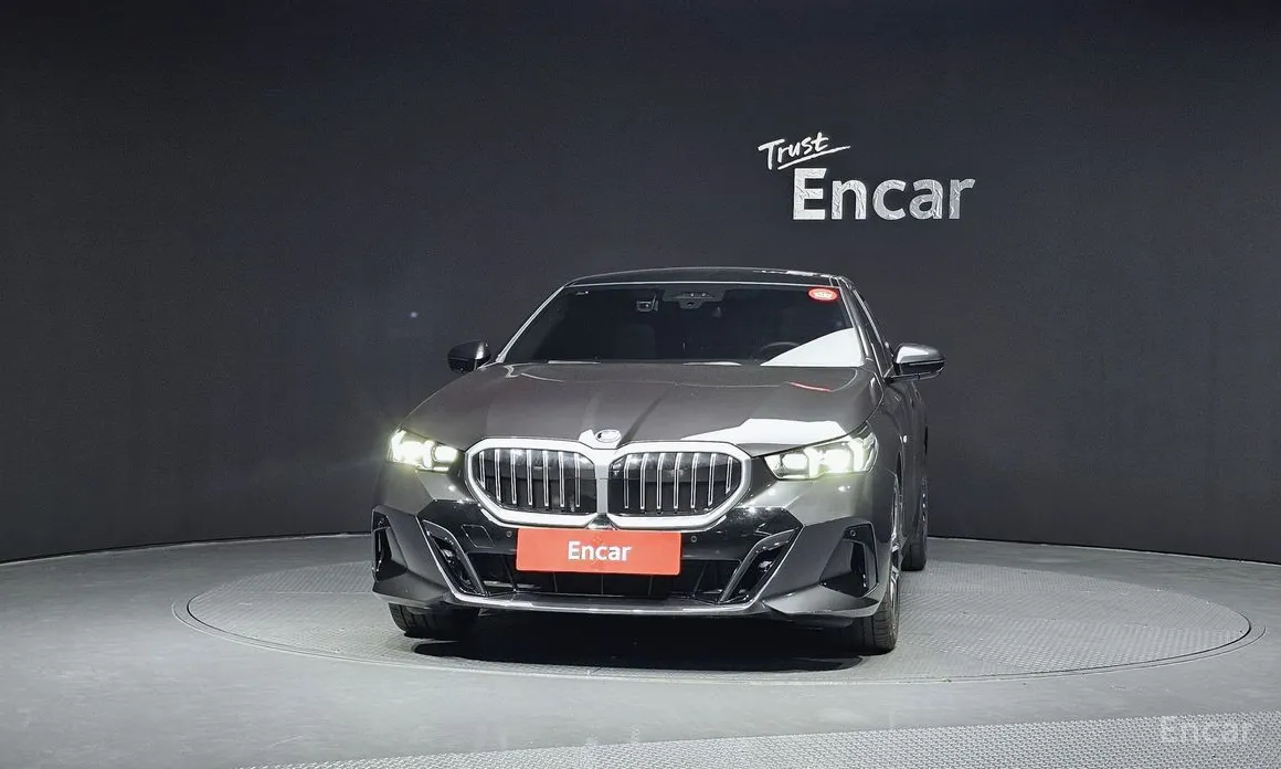 Фото 3 - BMW 5 Series