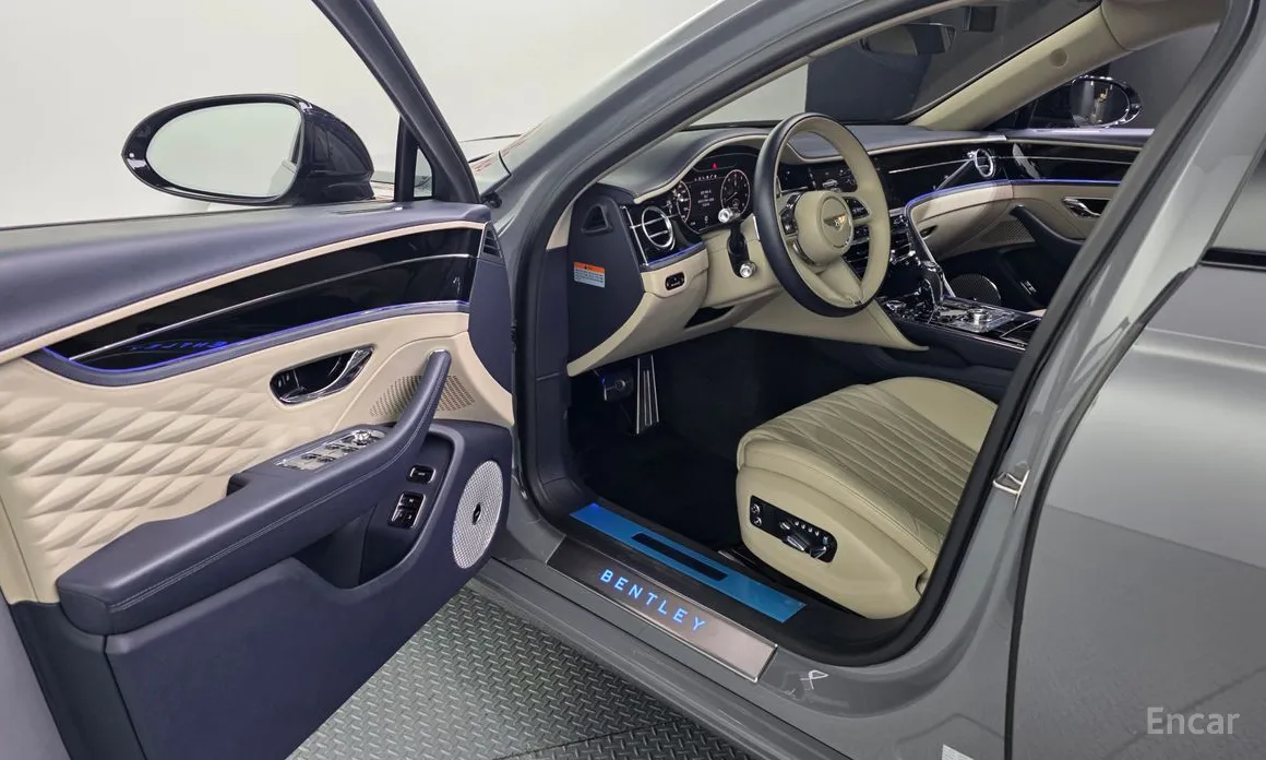Фото 10 - Bentley Flying Spur