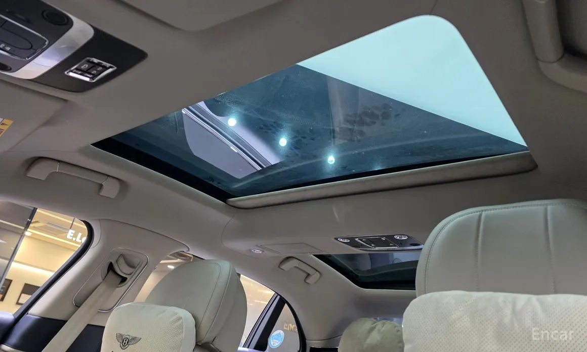 Фото 18 - Bentley Flying Spur