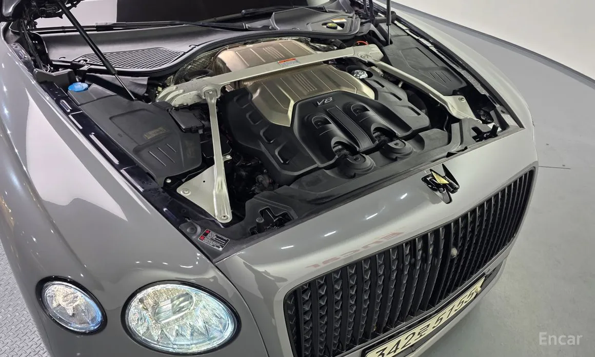 Фото 6 - Bentley Flying Spur