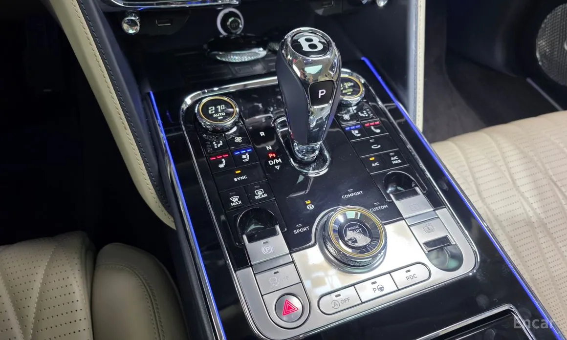 Фото 9 - Bentley Flying Spur