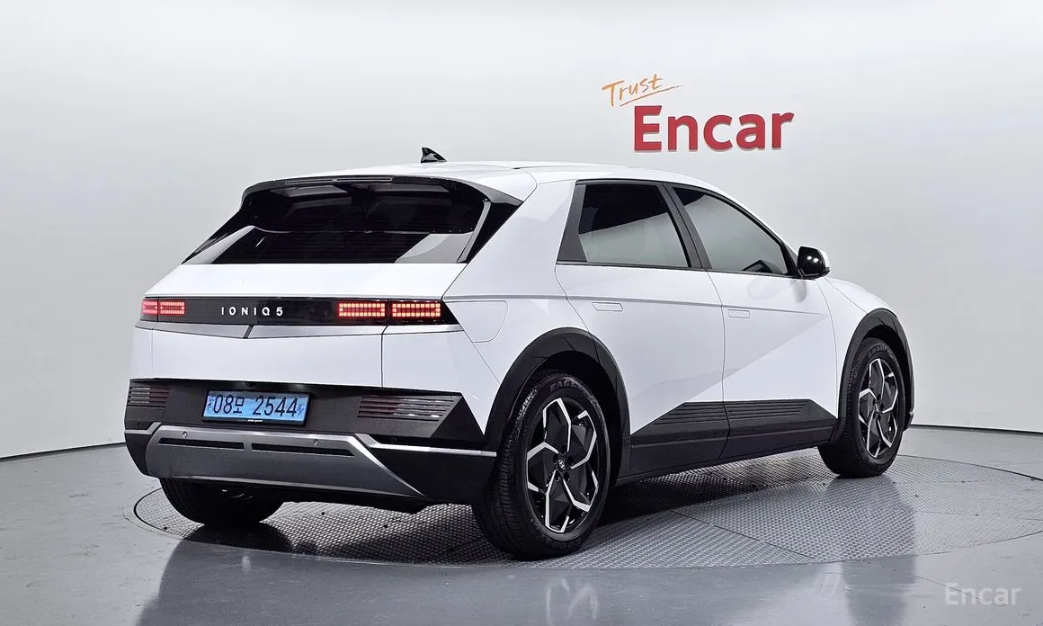 Фото 2 - Hyundai Ioniq 5