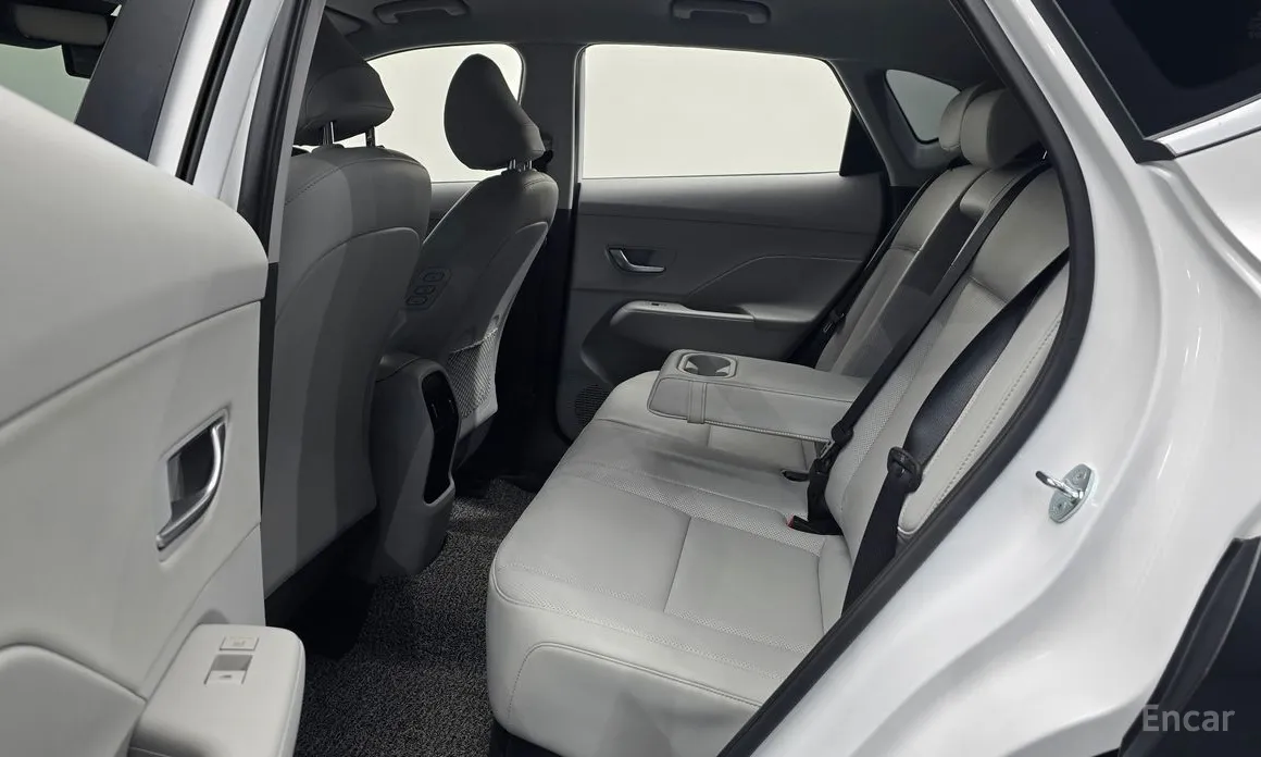 Фото 12 - Hyundai Kona