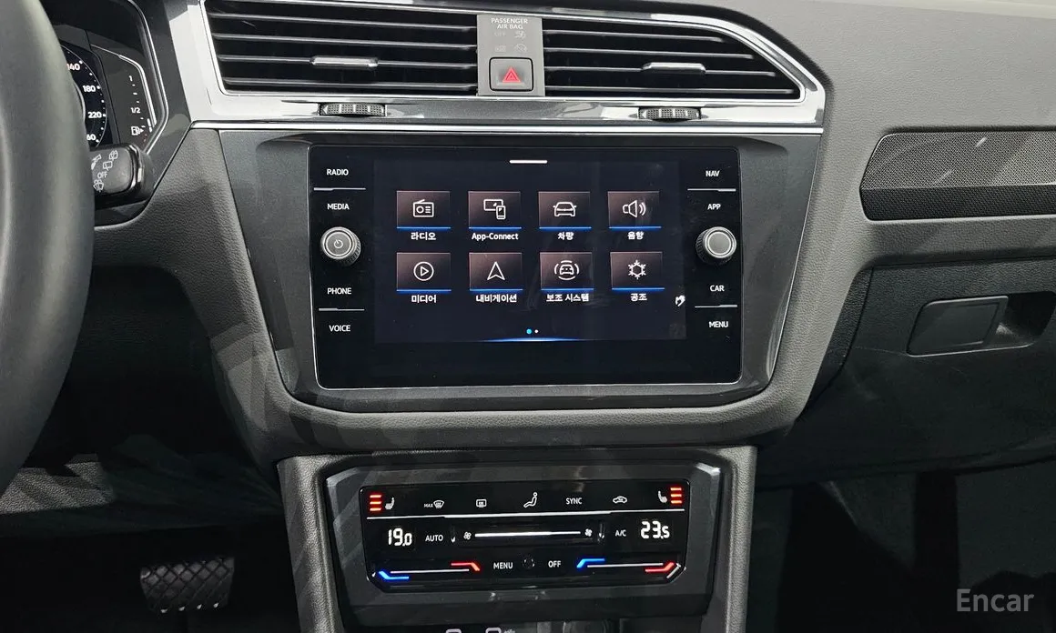 Фото 15 - Volkswagen Tiguan