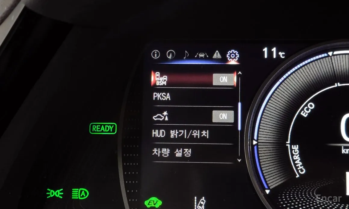 Фото 16 - Lexus ES