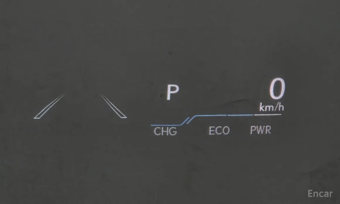 Фото 19 - Lexus ES