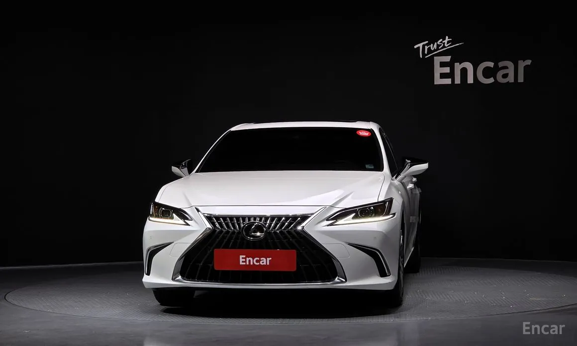 Фото 3 - Lexus ES