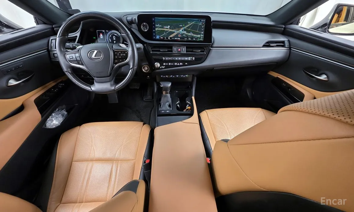 Фото 7 - Lexus ES