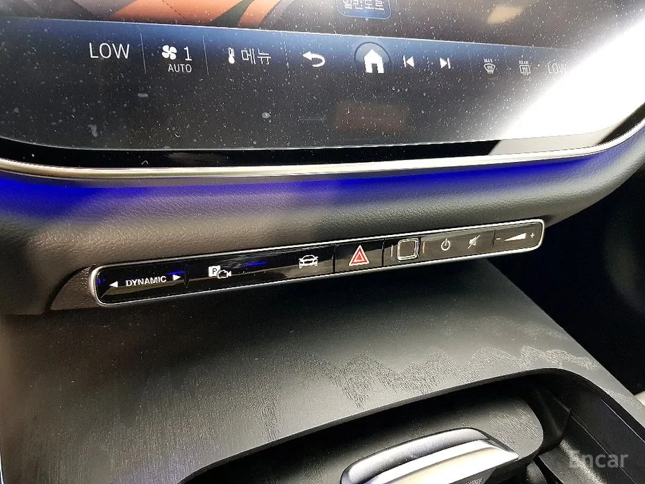 Фото 11 - Mercedes-Benz E-Class