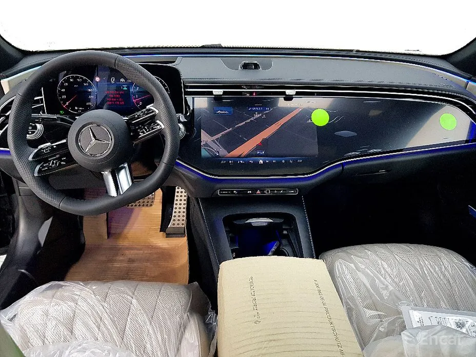 Фото 5 - Mercedes-Benz E-Class