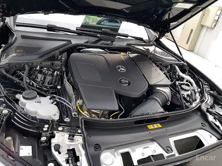 Фото 6 - Mercedes-Benz E-Class