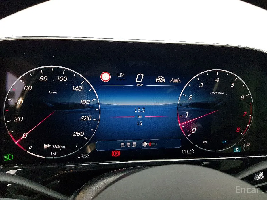 Фото 7 - Mercedes-Benz E-Class