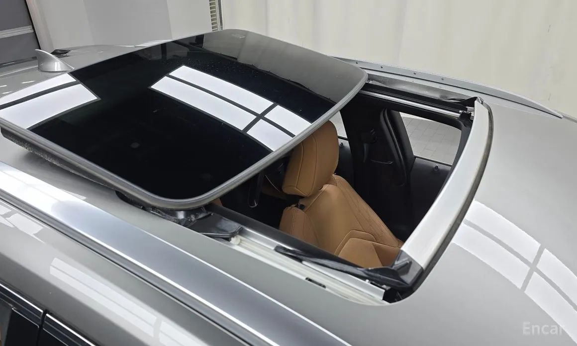 Фото 19 - Lexus UX