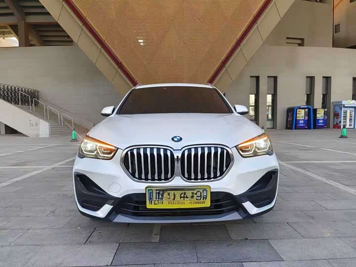 Фото 2 - BMW X1