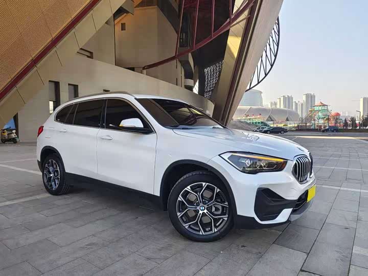 Фото 3 - BMW X1