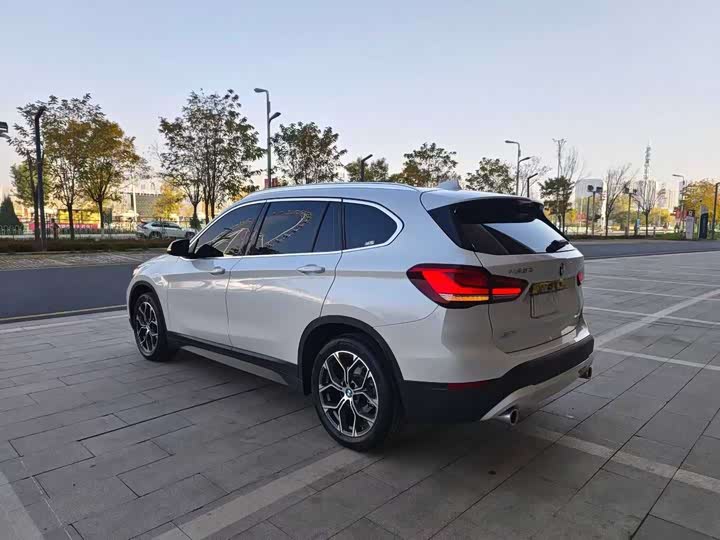 Фото 4 - BMW X1