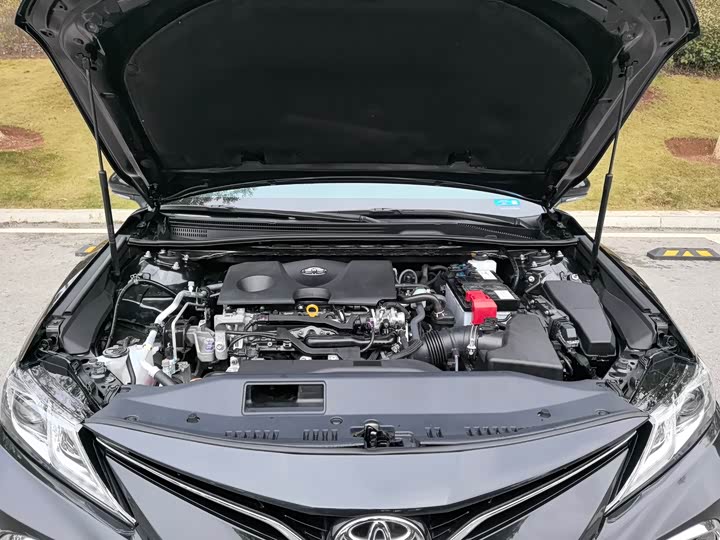 Фото 9 - Toyota Camry