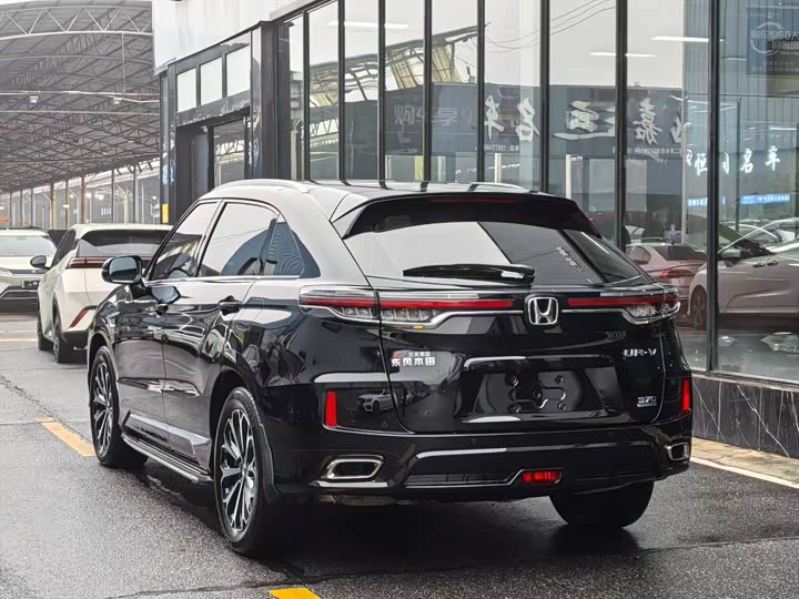 Фото 9 - Honda UR-V