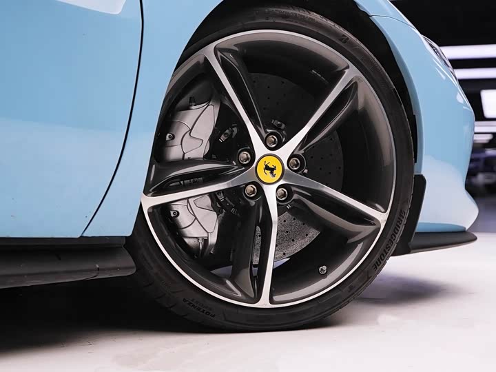 Фото 5 - Ferrari 296