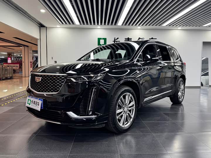 Фото 1 - Cadillac XT6