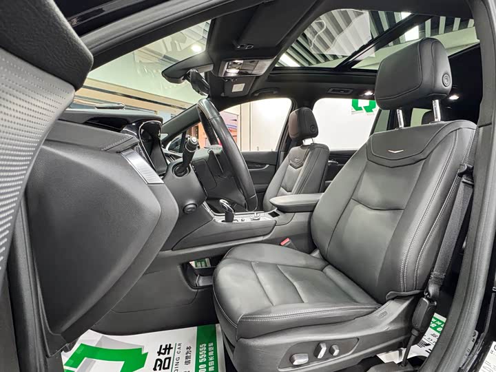 Фото 6 - Cadillac XT6