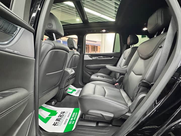 Фото 7 - Cadillac XT6