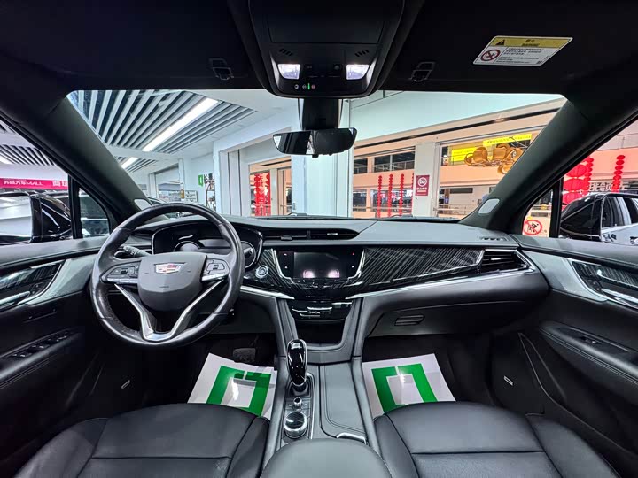 Фото 8 - Cadillac XT6