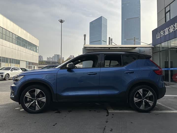 Фото 4 - Volvo XC40 EV