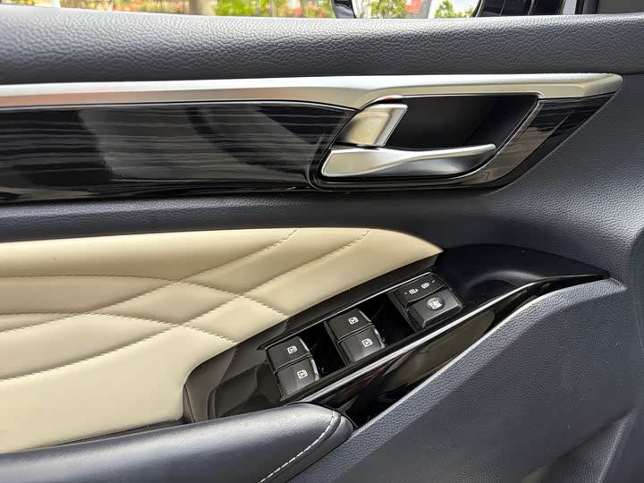 Фото 6 - GAC Trumpchi M8