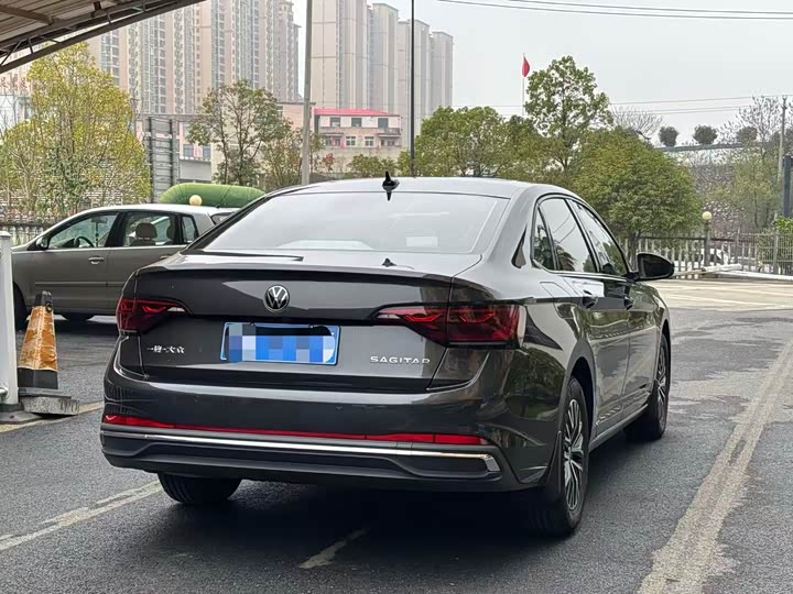 Фото 4 - Volkswagen Sagitar L