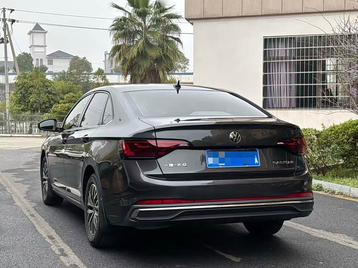 Фото 6 - Volkswagen Sagitar L