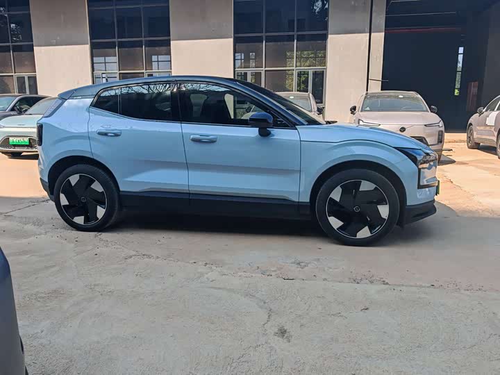 Фото 4 - Volvo EX30