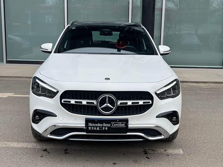 Photo 2 - Mercedes-Benz GLA-Class