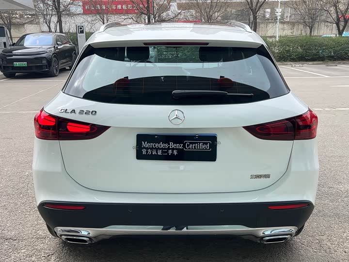 Photo 5 - Mercedes-Benz GLA-Class