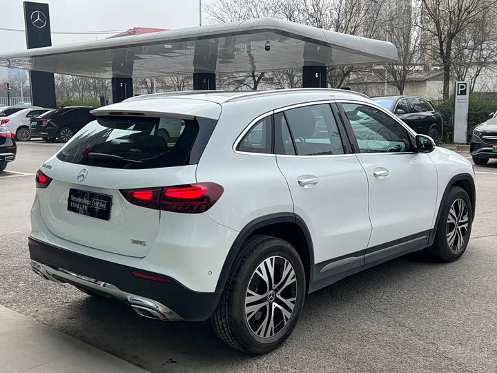 Photo 6 - Mercedes-Benz GLA-Class