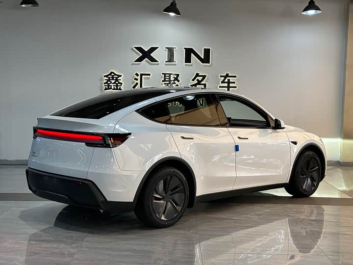 Фото 5 - Tesla Model Y