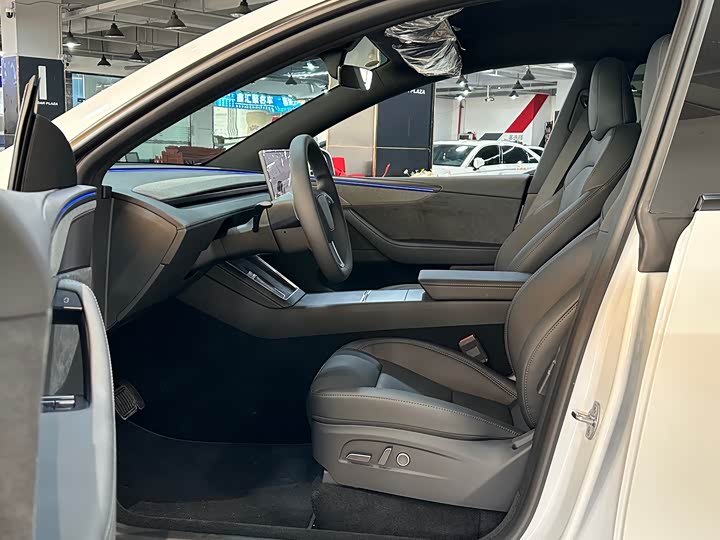 Фото 8 - Tesla Model Y