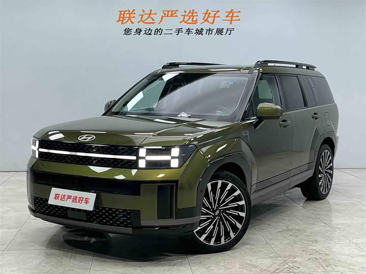 Photo 1 - Hyundai Santa Fe