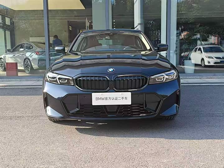 Фото 2 - BMW 3 Series