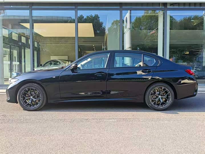 Фото 4 - BMW 3 Series