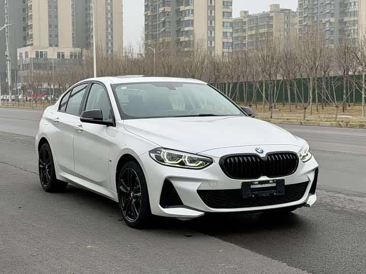 Фото 3 - BMW 1 Series