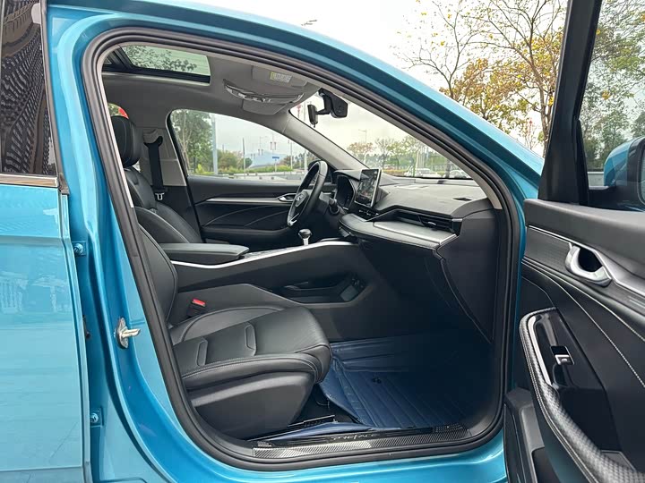 Photo 9 - Geely Preface