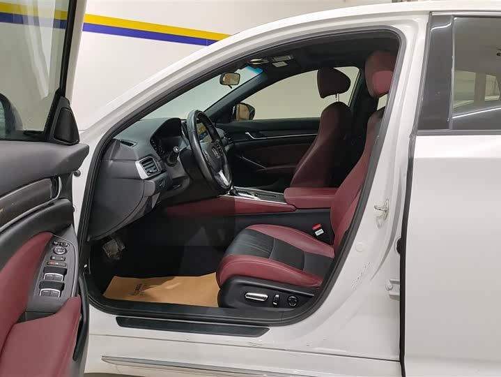 Фото 9 - Honda Inspire