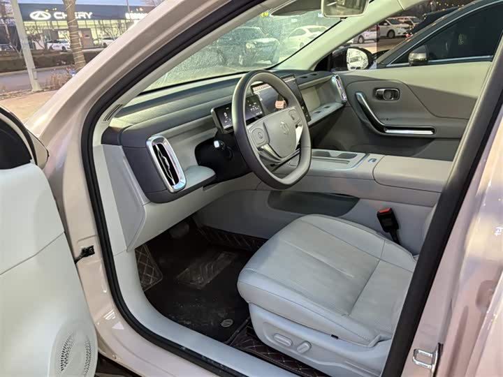 Photo 5 - Leapmotor B01